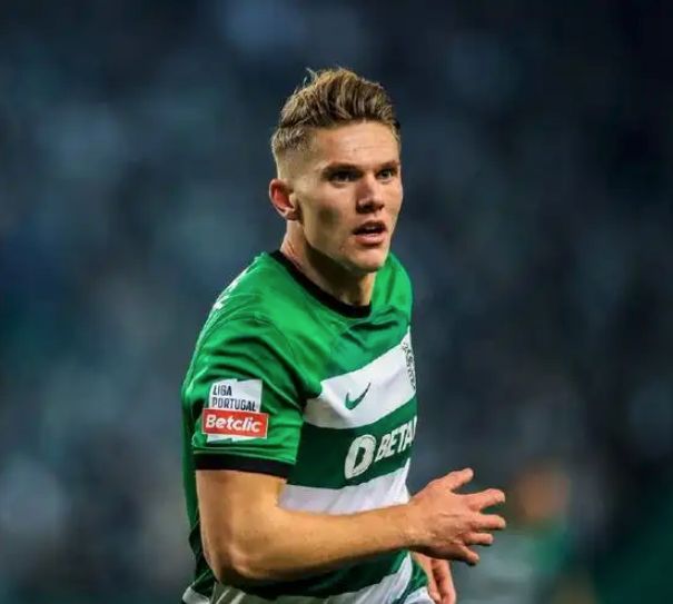 开云体云app登录入口- 纳达尔泪洒法网退役仪式现场 